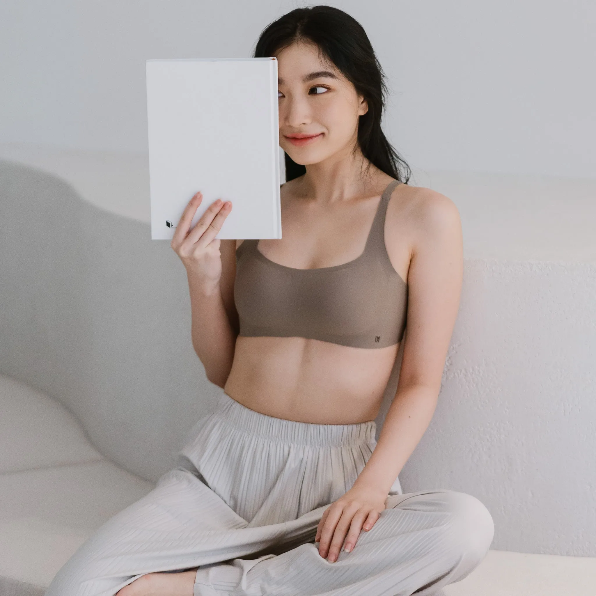Air-ee Seamless Bra in Hojicha - Square Neck (Signature Edition) *Limited Edition