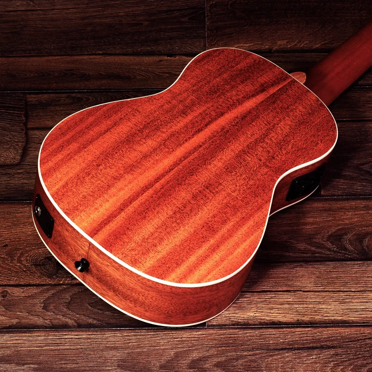 Barnes & Mullins Bass Ukulele - Electro Acoustic Mahogany
