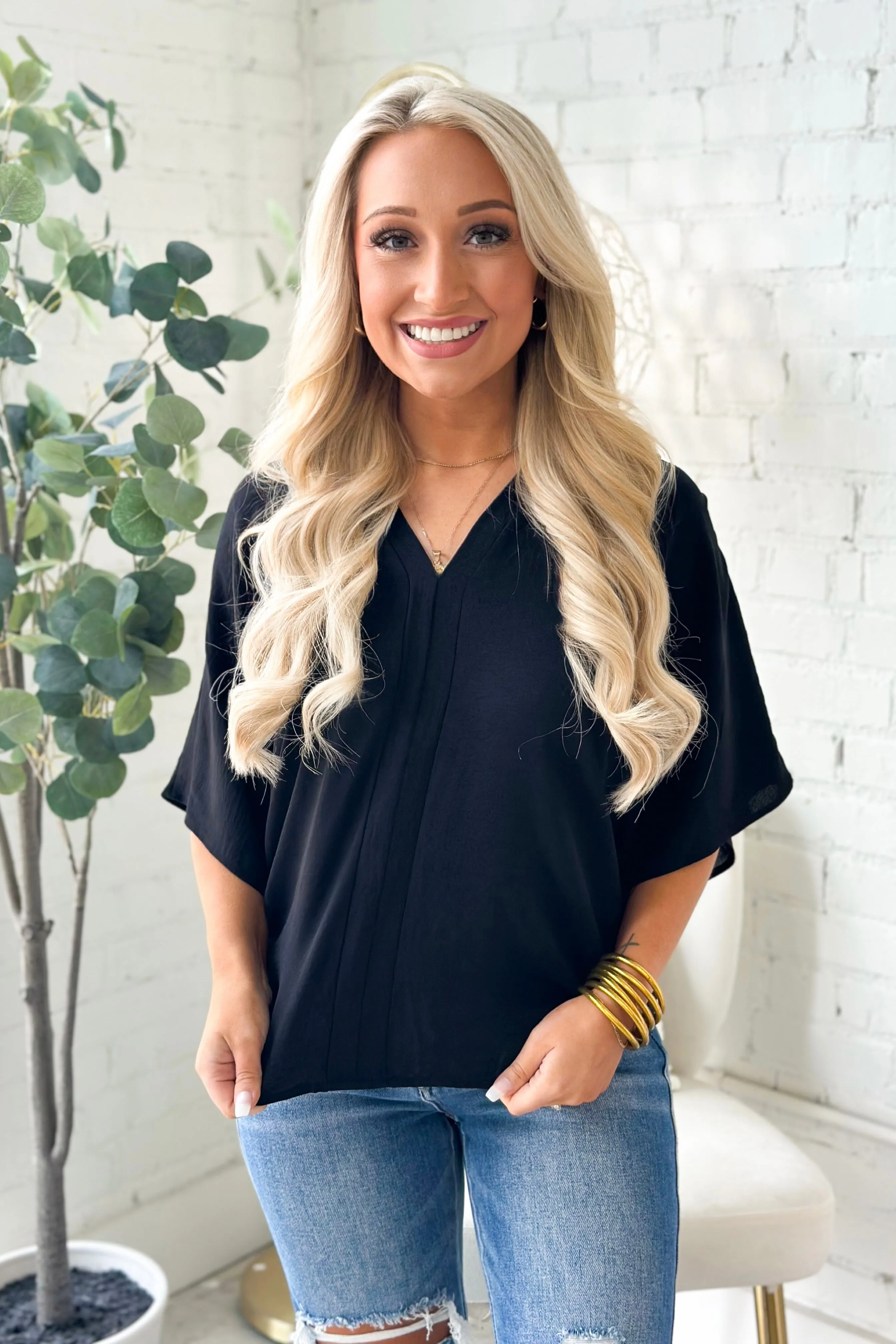 Black Short Sleeve V-Neck Top