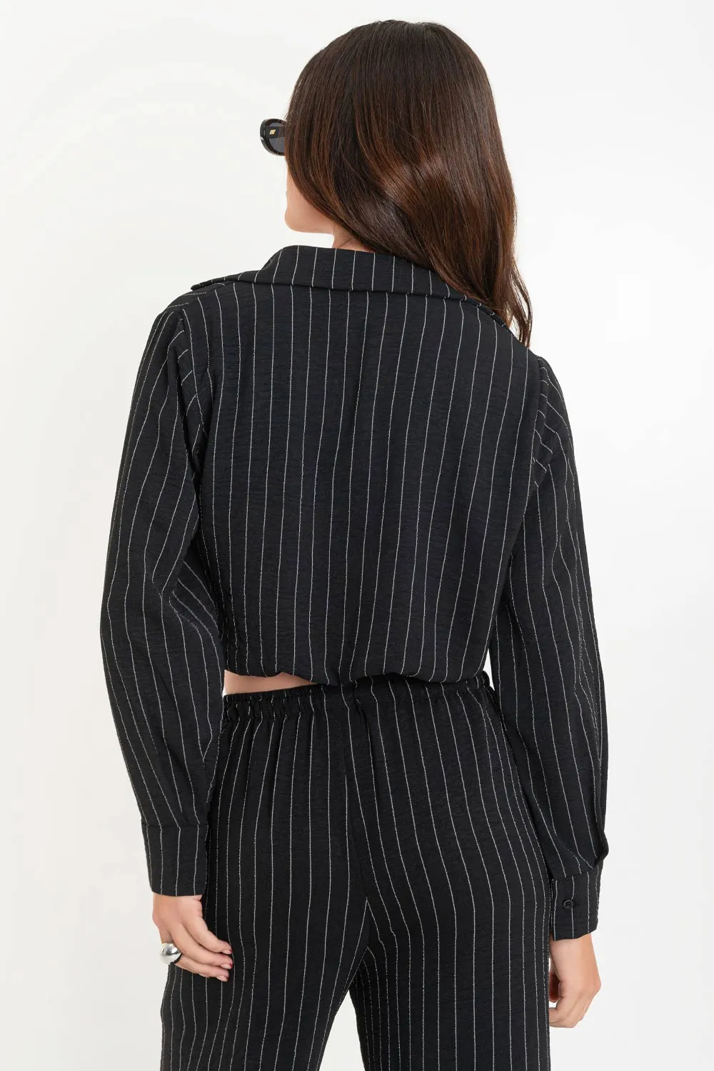 Blusa corta de rayas manga larga escote v