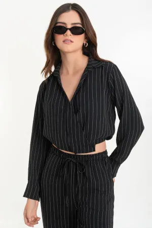 Blusa corta de rayas manga larga escote v
