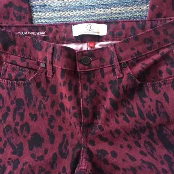 CJ Cookie Johnson Wisdom Skinny Animal Print Jeans Maroon Black Pants NWT