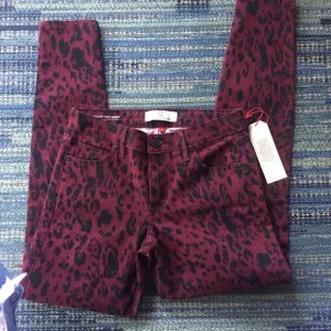 CJ Cookie Johnson Wisdom Skinny Animal Print Jeans Maroon Black Pants NWT