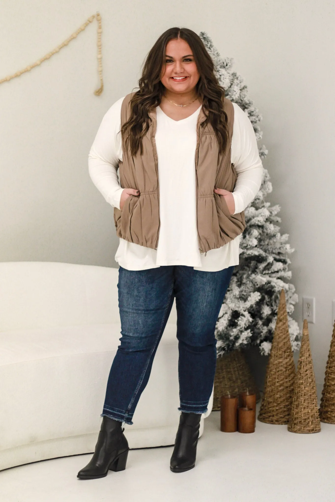 DB At a Glance V Neck Top in Cream