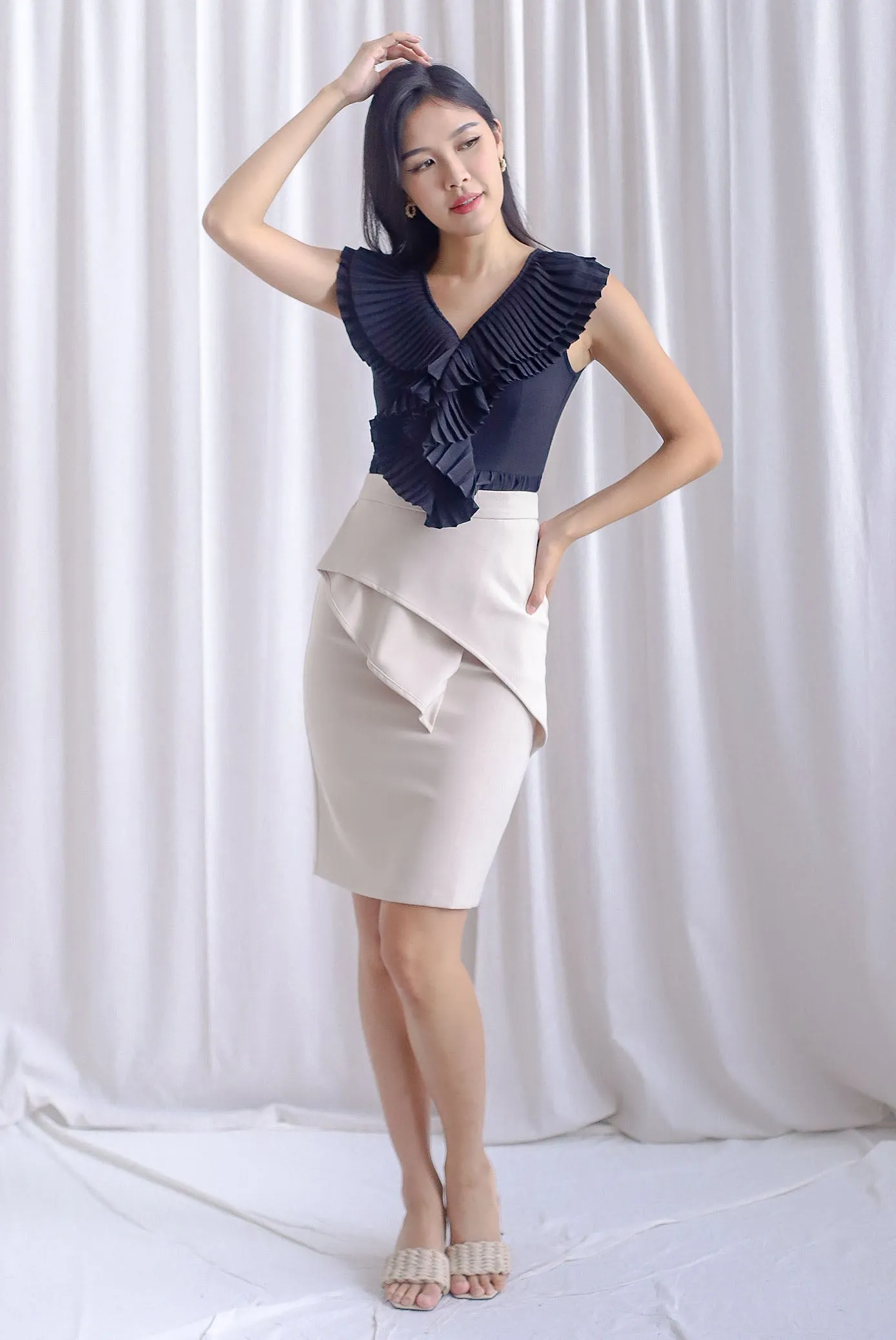Elisa Pleated Peplum Top In Black