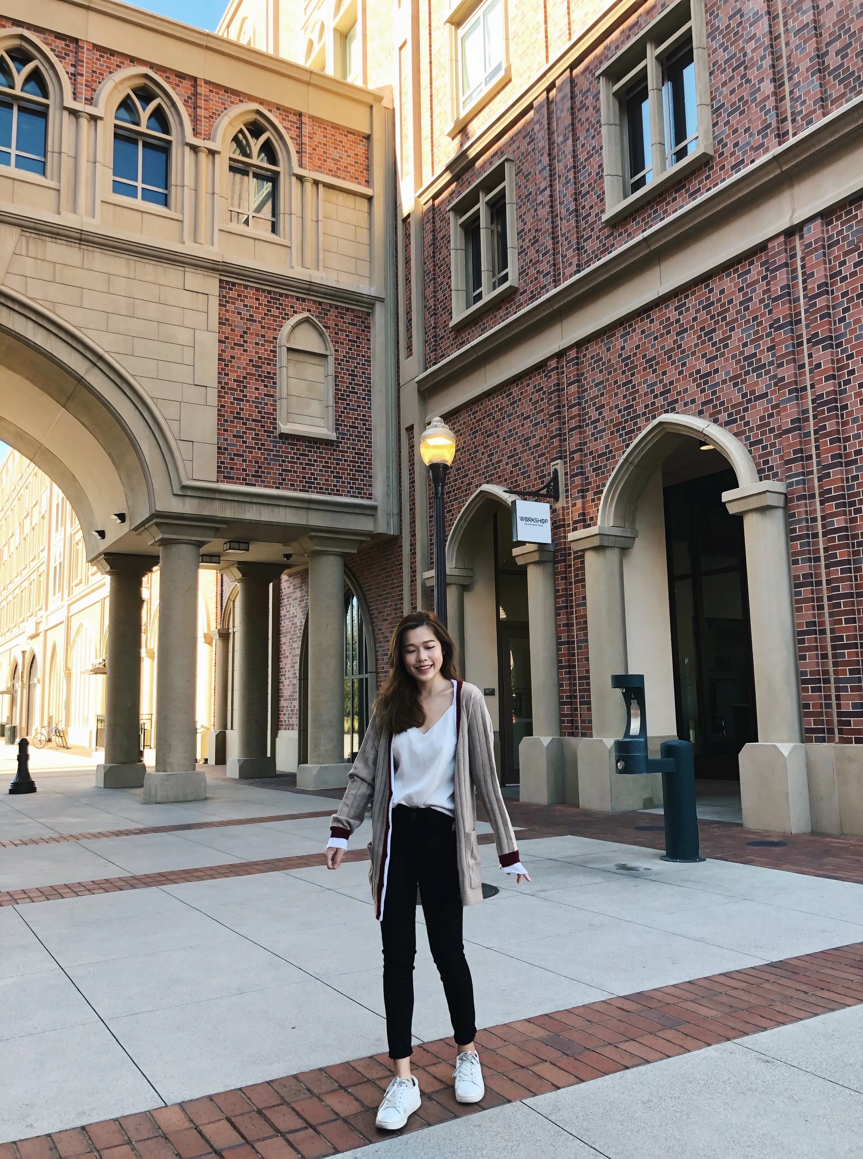 Florence Crop: Mid Rise Skinny