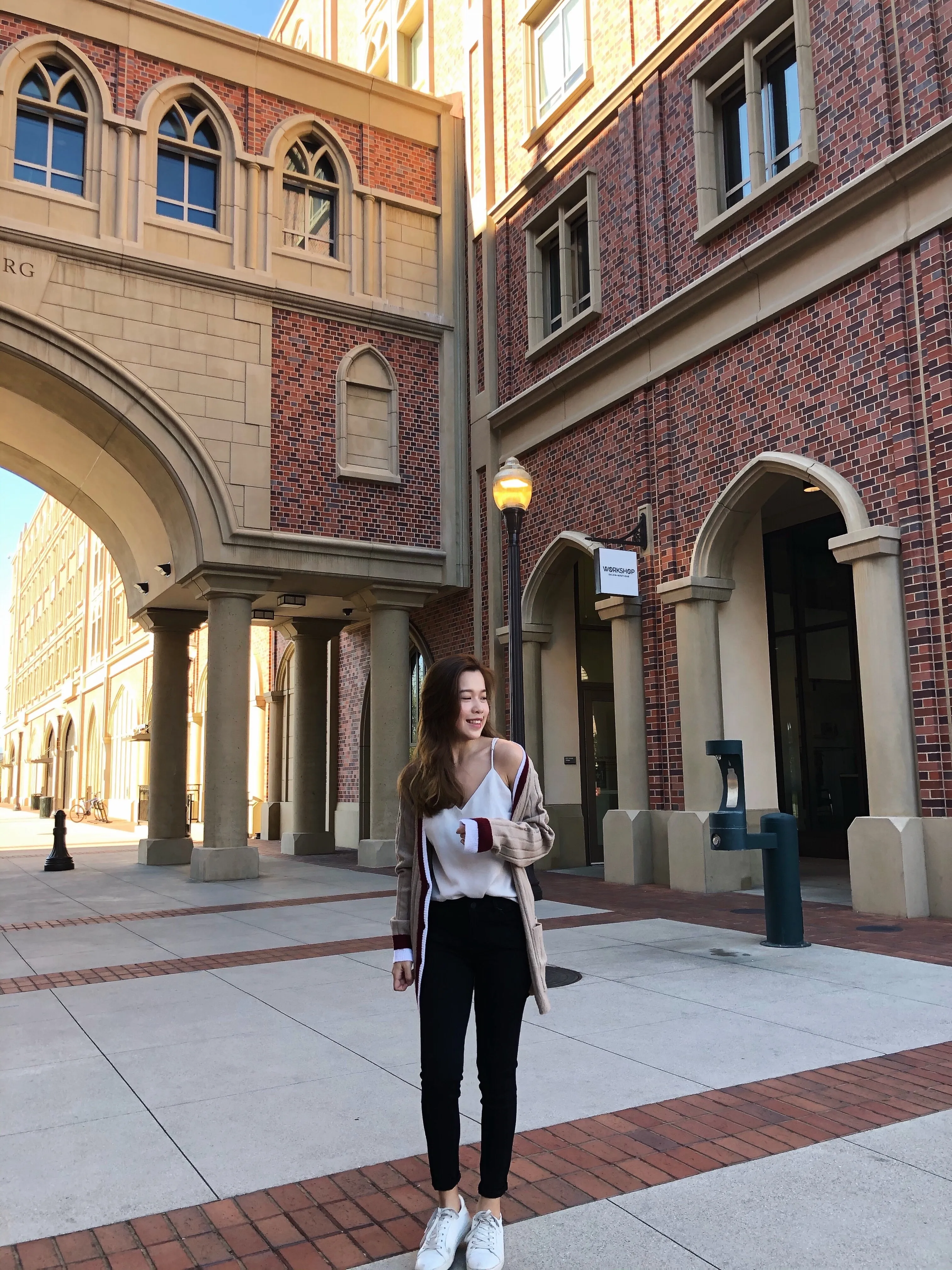 Florence Crop: Mid Rise Skinny