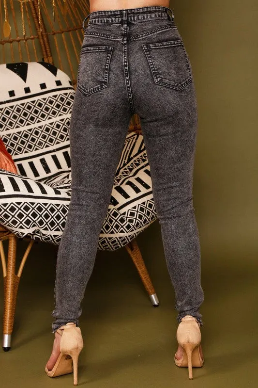 JOANIE ACID WASH JEANS