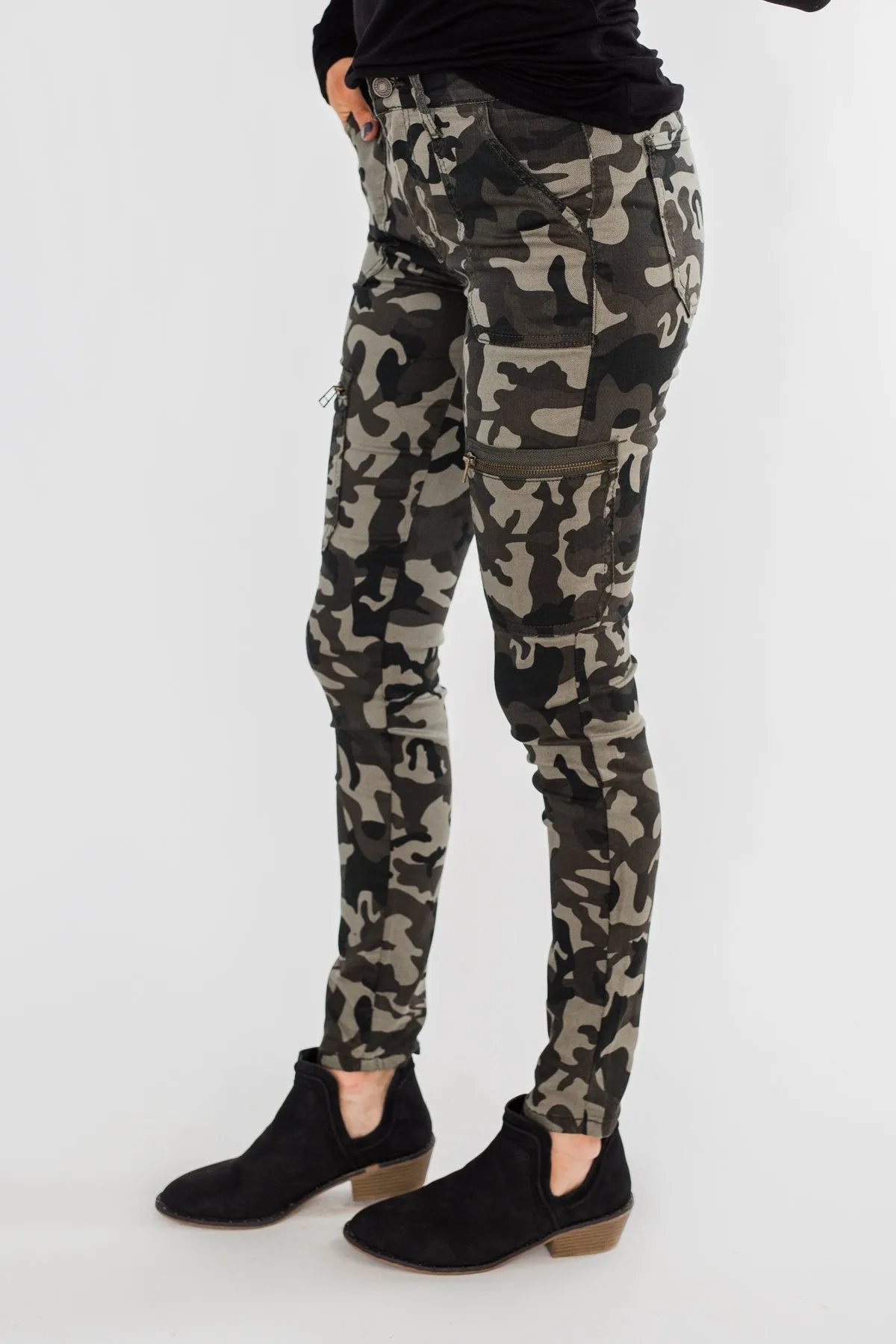 Kan Can- Camo Zipper Skinny Jeans
