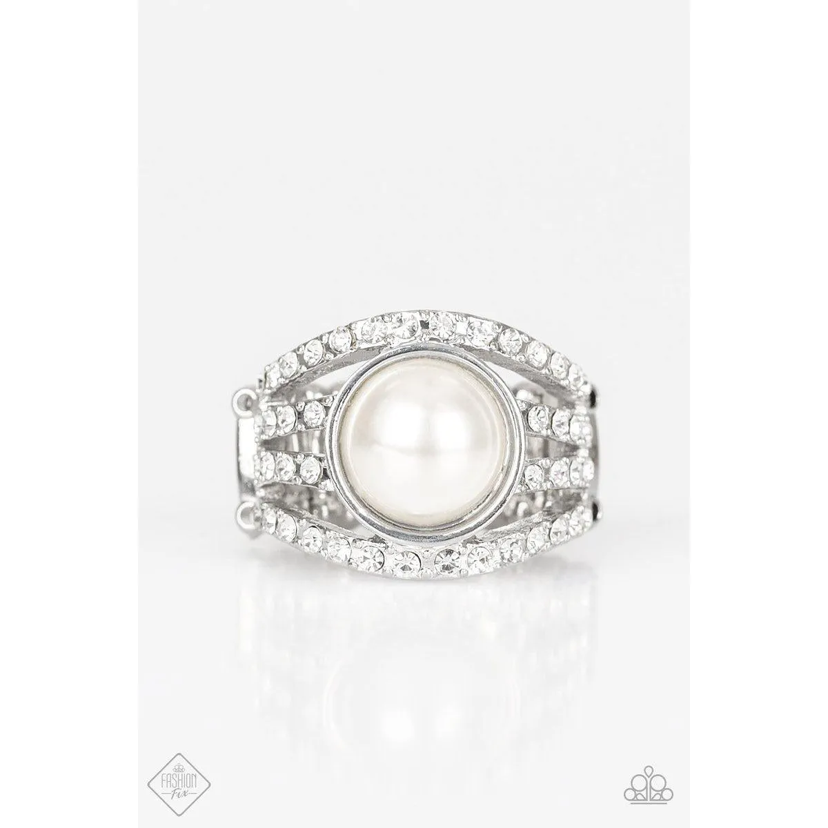 Paparazzi A Big Break Faux Pearl Stretch Ring