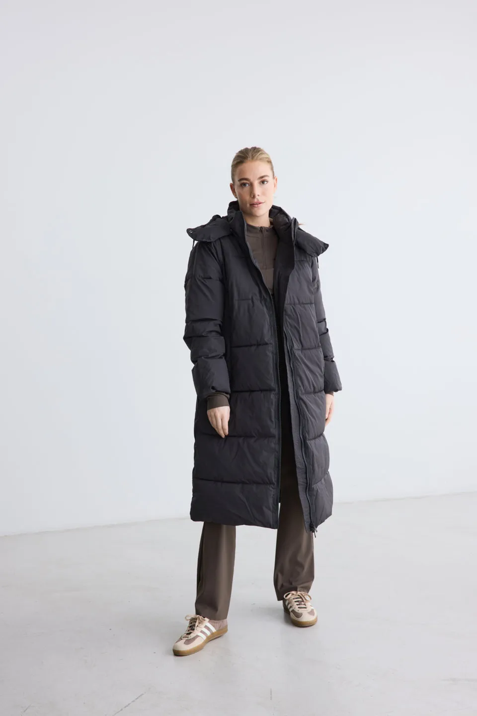 Puffer Coat SHELTER - almost black