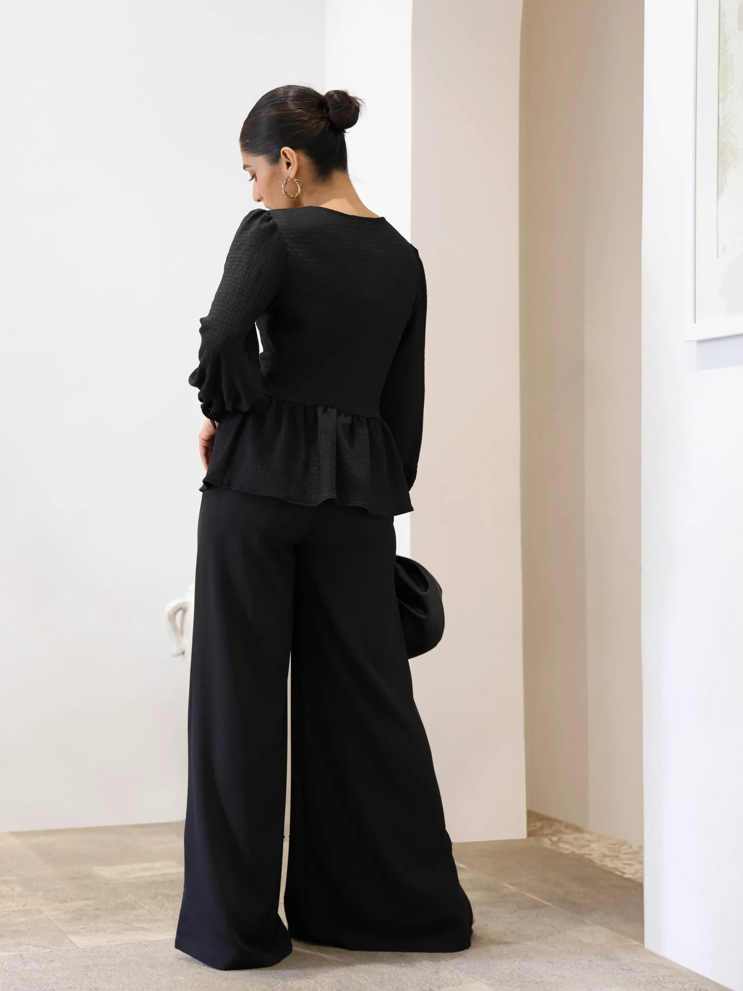 V-Neck-Front-Twisted-Peplum-Top