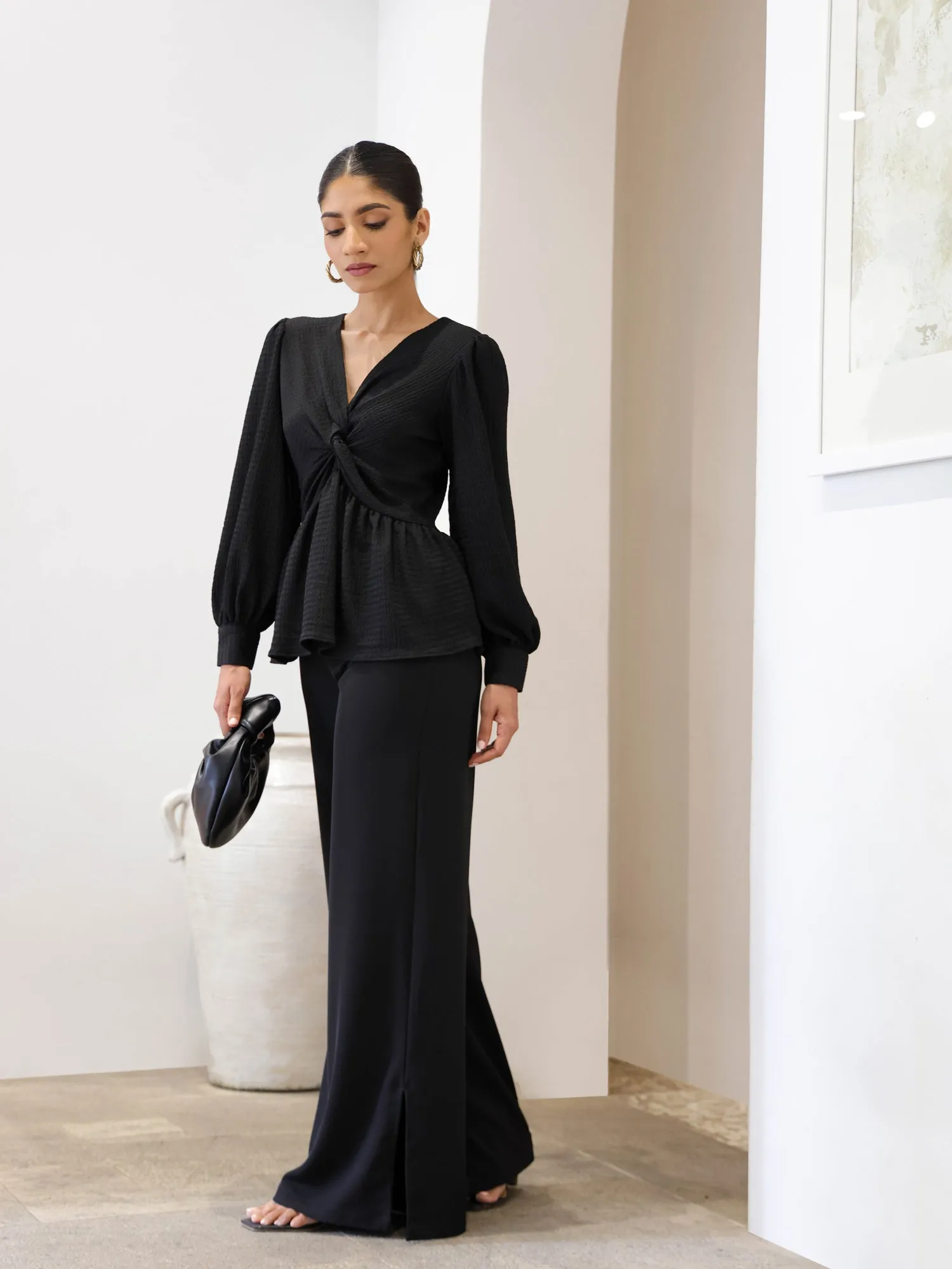 V-Neck-Front-Twisted-Peplum-Top