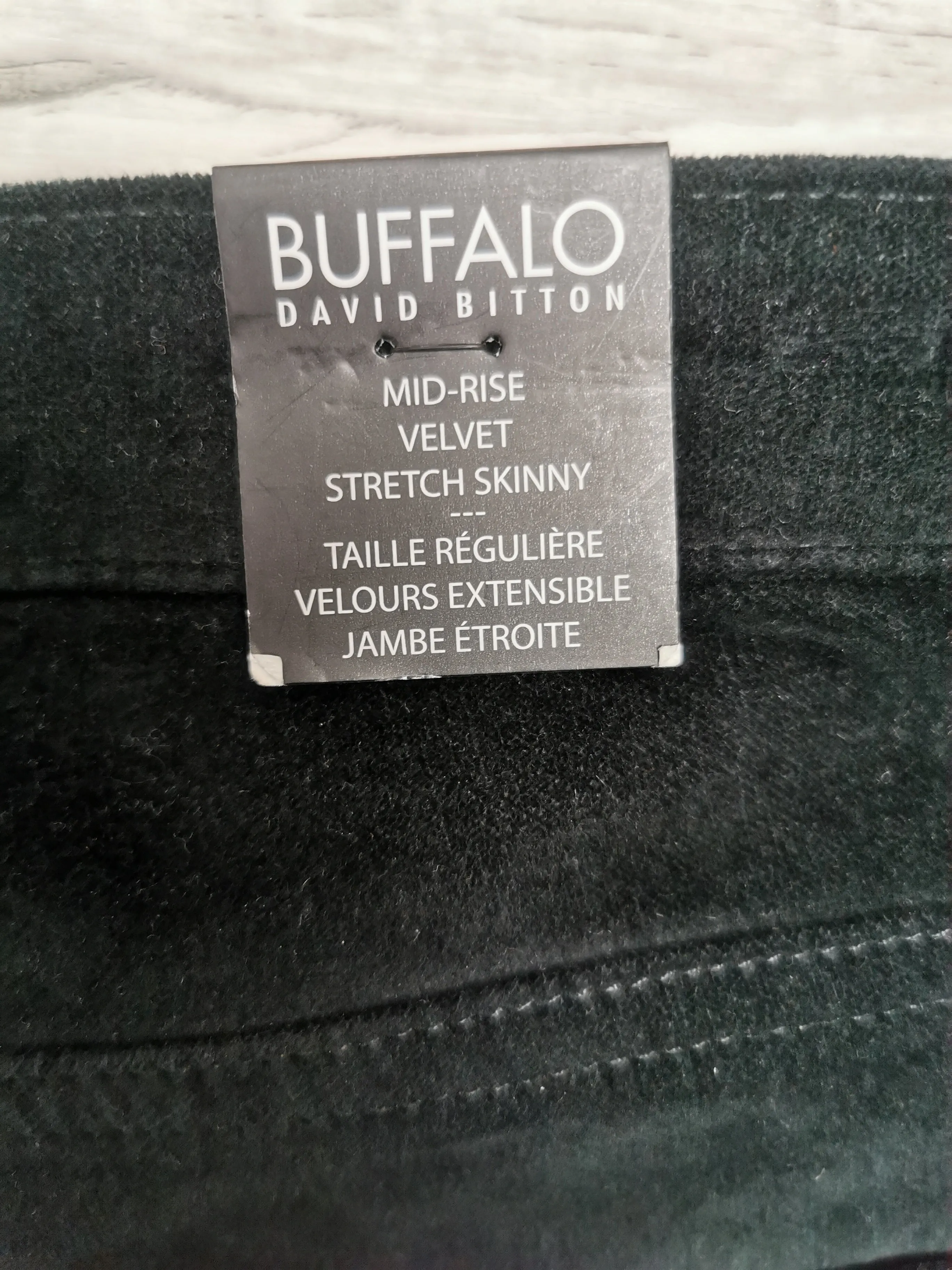 WOMENS PLUS SIZE 14 / 34 - BUFFALO, Black Velvet, Stretch Skinny, Mid-Rise Pants NWT B4