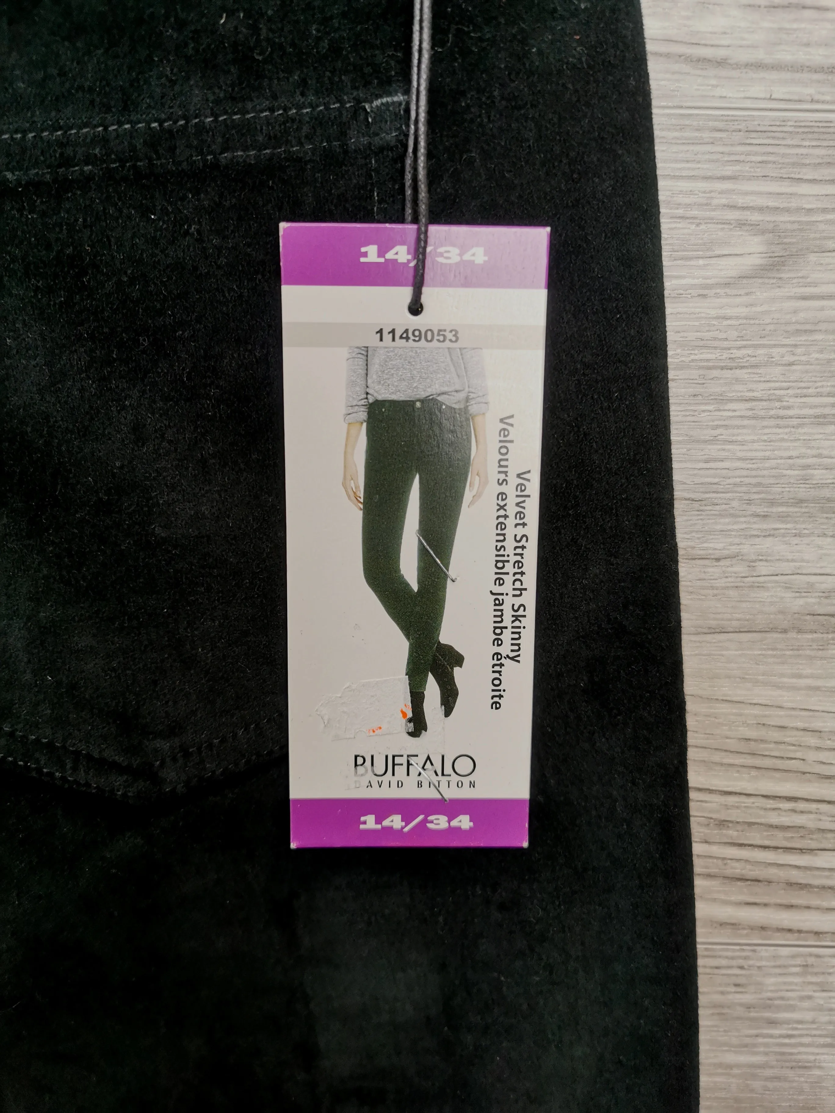 WOMENS PLUS SIZE 14 / 34 - BUFFALO, Black Velvet, Stretch Skinny, Mid-Rise Pants NWT B4