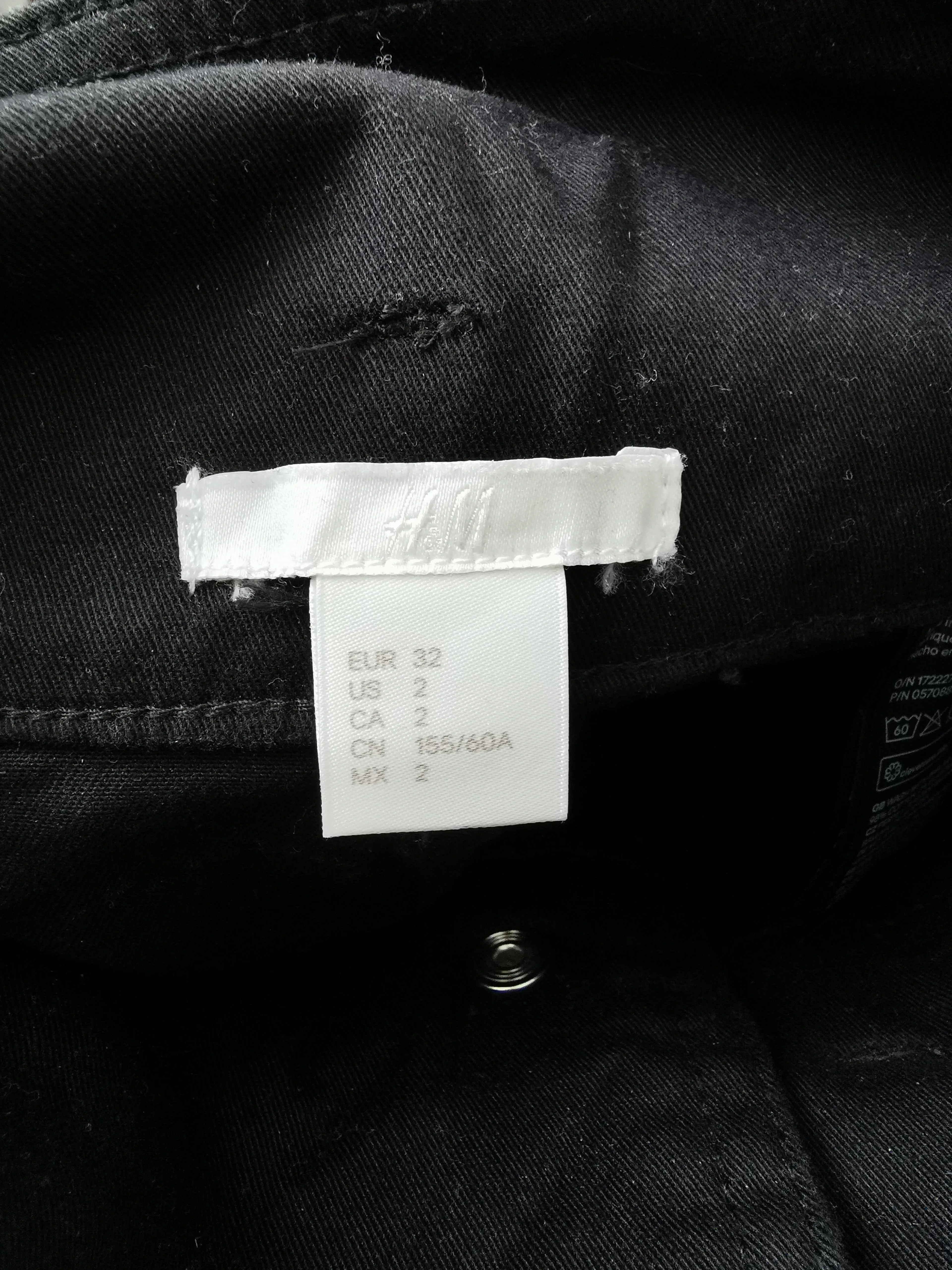WOMENS SIZE 2 or TEEN GIRL - H&M, Black Skinny High-rise Pants NWOT B26