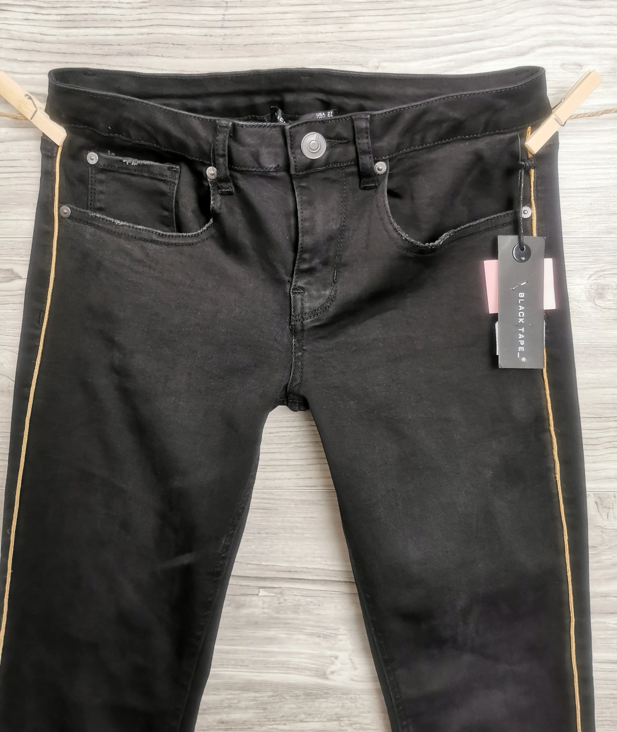 WOMENS SIZE 27 - BLACK TAPE, Low-Rise, Black Skinny Jeans NWT B26